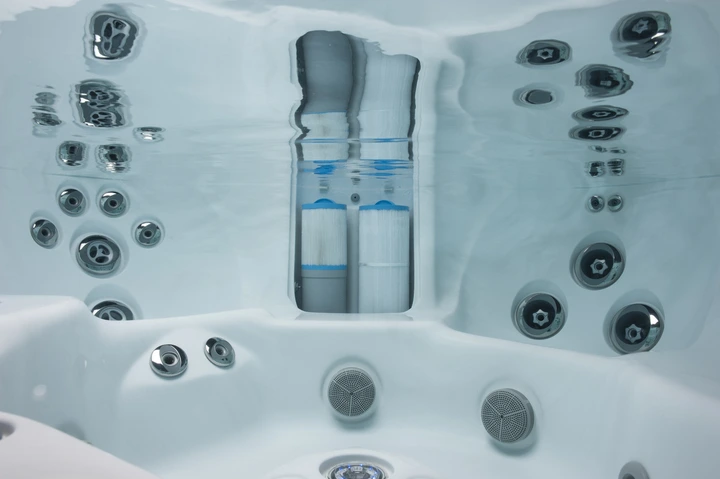 Cleaning hot tub filters - Jacuzzi Filters